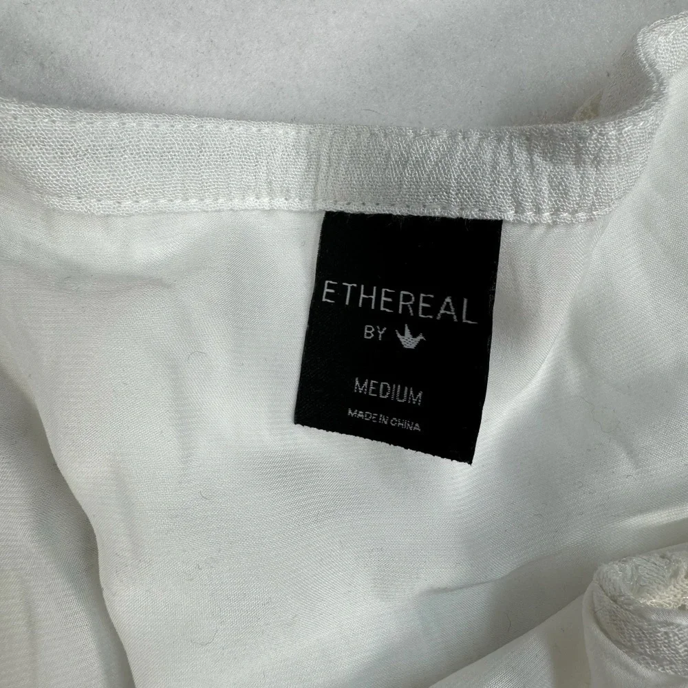 Ethereal Sleeveless High Neck Top Womens Size Medium Layered Lace Tie Back White